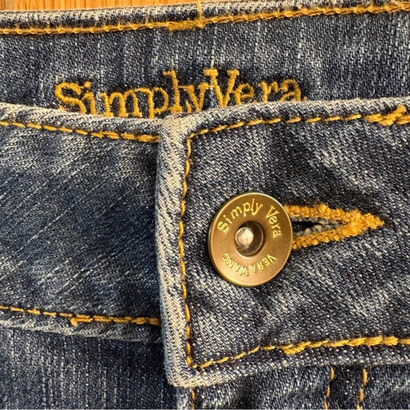 Simply Vera Wang Straight Leg Distressed Stretch Denim Blue Capri Jeans Womens 4 - Picture 4 of 6